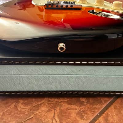 Fender American Ultra Stratocaster with Rosewood Fretboard 2019 - 2025 - Ultraburst image 11