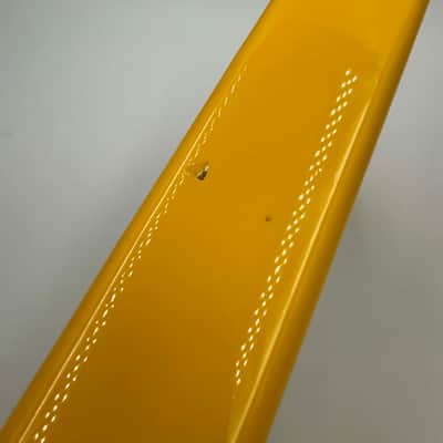 Spirit by Steinberger Headless Bass w/ Bag- Yellow image 8