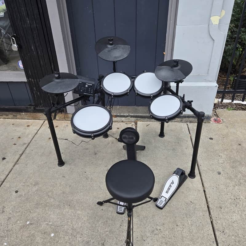 Alesis Nitro Max Kit Electronic Drum Set