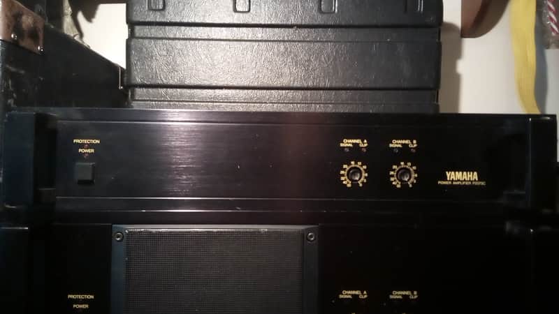 Yamaha power amp P- 2075-C Late 70s early 80s - Black metal image 1