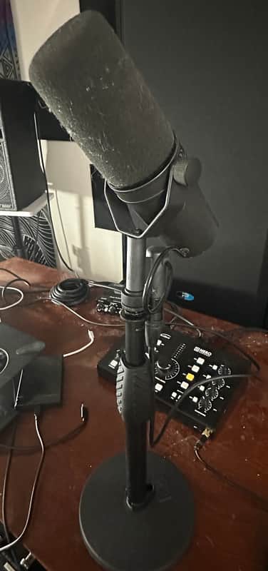 Shure SM7B Cardioid Dynamic Microphone 2001 - Present - Black image 1