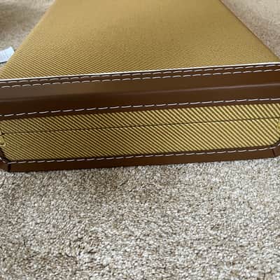 Fender Classic Series Wood Case for Strat and Tele in Tweed image 15