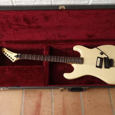 Kramer Baretta 1985 White image 21