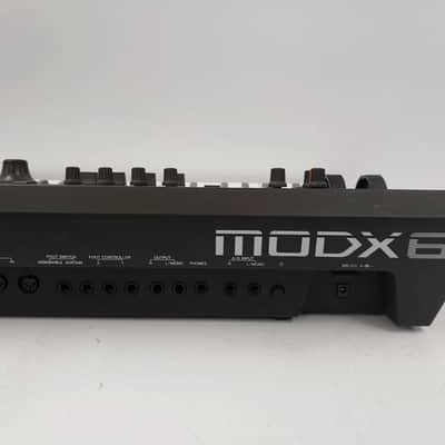 Yamaha MODX6 Electric Synthesizer image 11