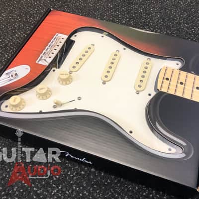 Genuine FENDER Pre-Wired Original '57/'62 Loaded 11-Hole Parchment Pickguard image 1