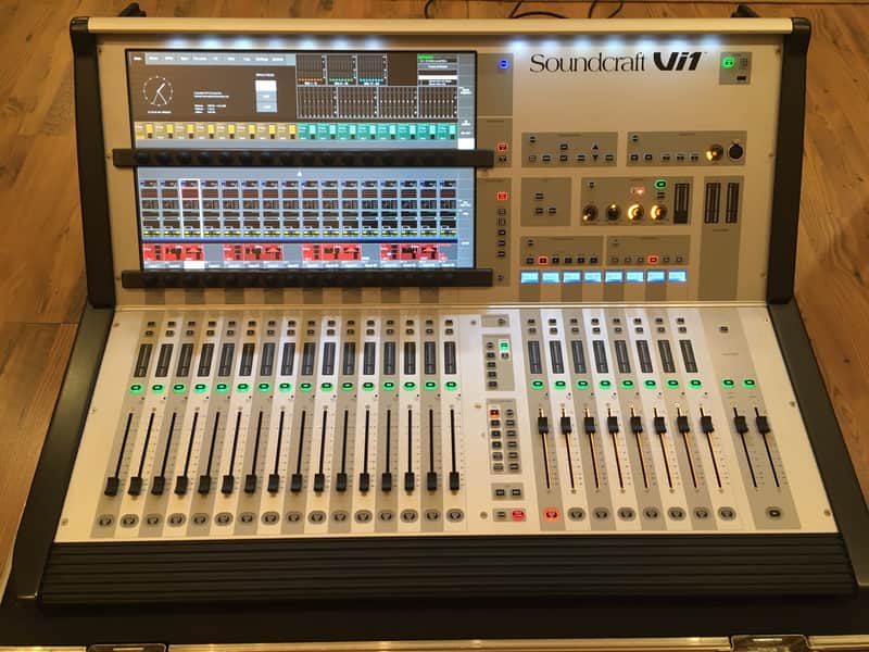 Soundcraft Vi1 + flightcase imagen 1