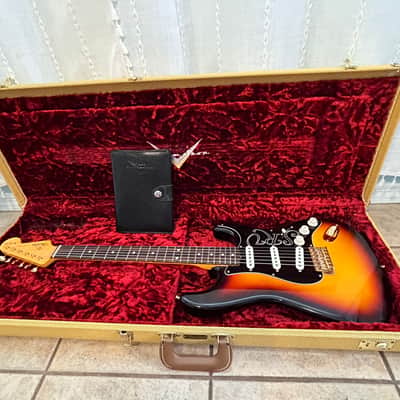 Fender Custom Shop Stevie Ray Vaughan Stratocaster NOS 2019 - Present - 3-Color Sunburst image 2