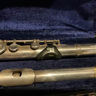 Armstrong 104 Student Model Closed-Hole Flute with C Foot, Offset G 2010s - Silver-Plated image 3