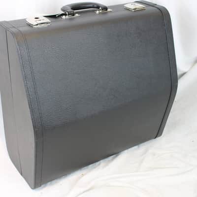 NEW White Weltmeister Opal Piano Accordion LMM 37 96 image 3