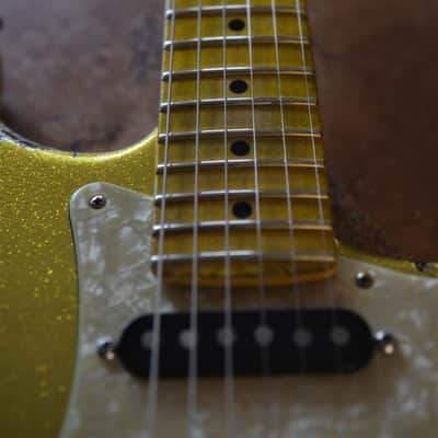 American Fender Stratocaster Relic Custom Vintage Gold Chartreuse Sparkle Texas Specials image 8