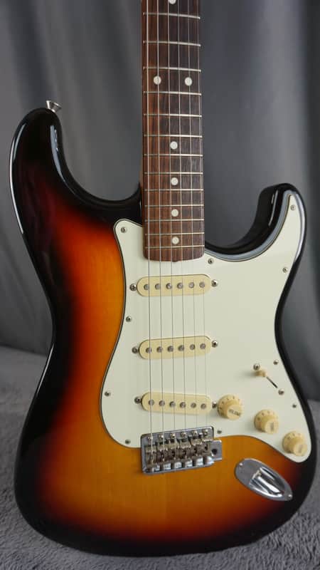 Fender Stratocaster 2017 - Sunburst Made in Japan image 1