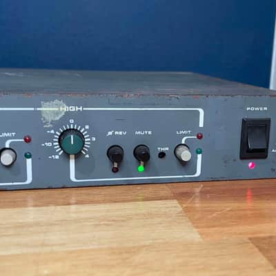 DDA DD500 Stereo 2-Way Mono 3/4-Way Crossover Unit image 3