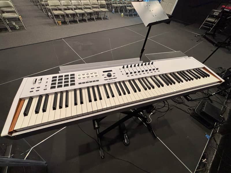 Arturia KeyLab 88 MkII MIDI Controller 2019 - Present - White image 1