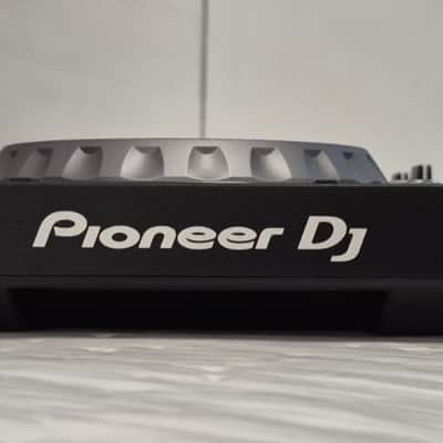 Pioneer DDJ-SR2 Portable 2-channel Controller for Serato DJ 2010s - Black image 4