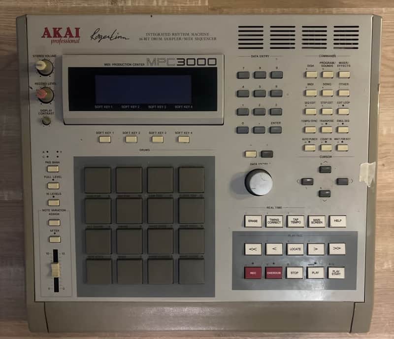 Akai MPC3000 MIDI Production Center 1993 - 2001 - Grey image 1