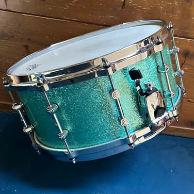 Gretsch New Classic Maple Snare 14×6.5 – Turquoise Glitter image 8