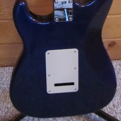 Fender Standard Stratocaster HSS 2000 - Midnight Blue image 6