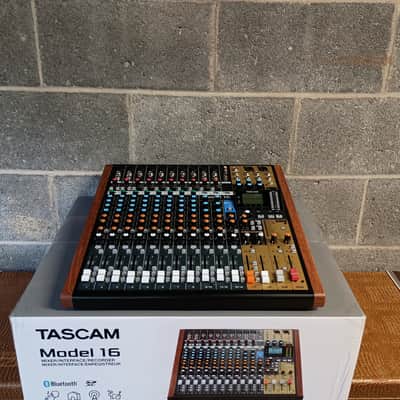 TASCAM Model 16 Multitrack Recorder / Mixer / Audio Interface - Black with Wood Cheeks image 9