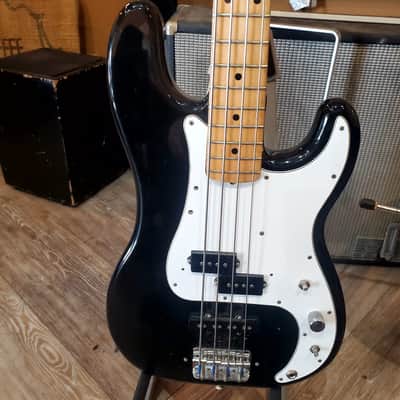 Fender Precision Bass with Maple Fretboard 1970 - 1983 - Black image 2
