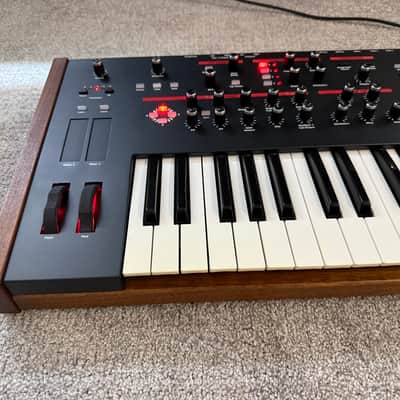 Dave Smith Instruments Prophet 12 61-Key 12-Voice Polyphonic Synthesizer 2013 - 2018 - Black with Wood Sides image 6