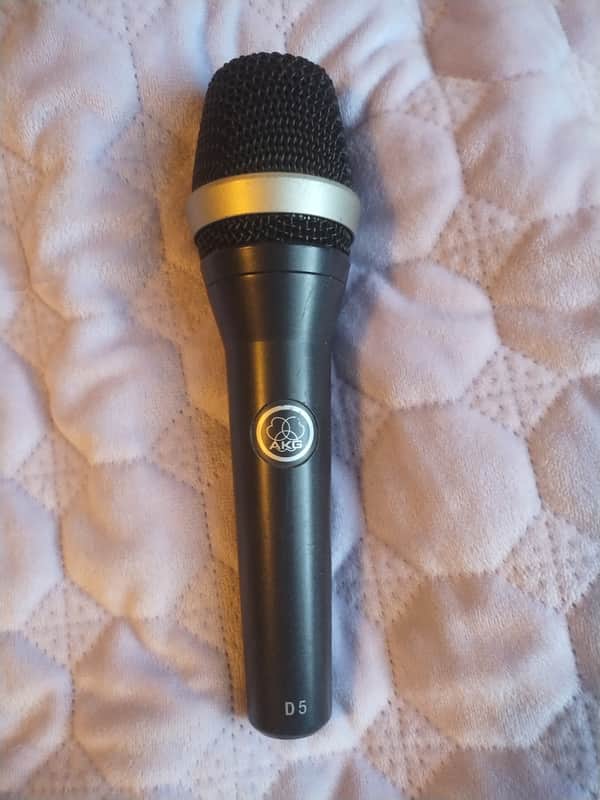 AKG D5 Standard Dynamic Vocal Microphone 2010s - Black image 1