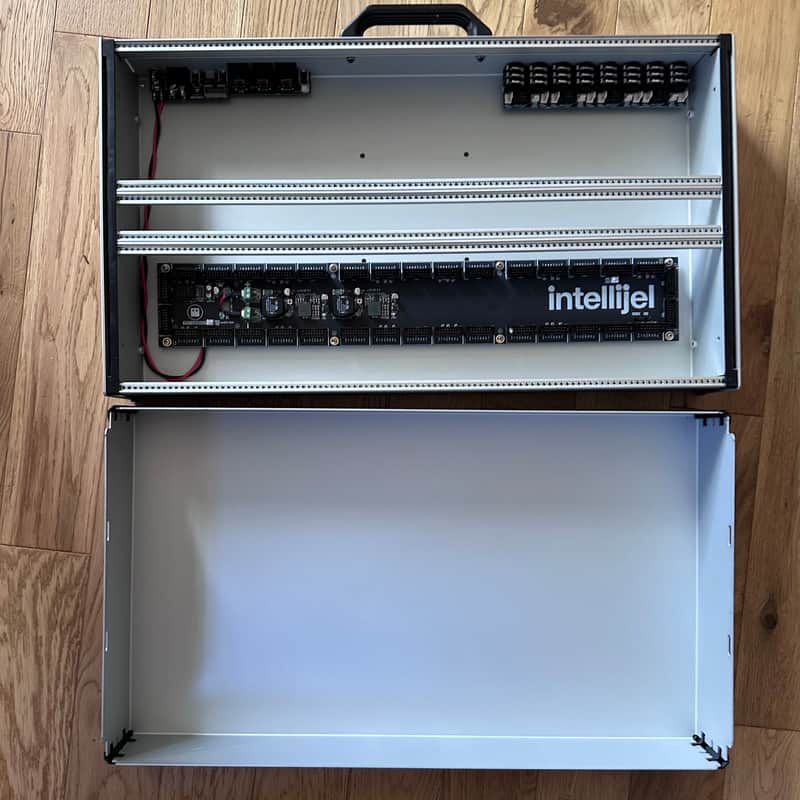 Intellijel 7U Gen 2 104 hp Performance Case silver Eurorack image 1