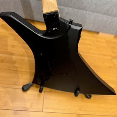 Jackson JS Series JS32T Kelly with Amaranth Fretboard 2019 - Present - Satin Black image 6