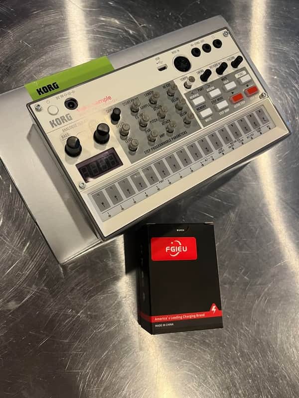 NIB Korg Volca Sample 2 sampler drum machine w/ wall wart image 1