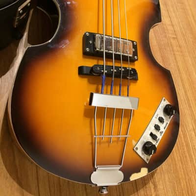 Hofner Beatle Bass 2000's 2 Color Sunburst W/hard case image 6