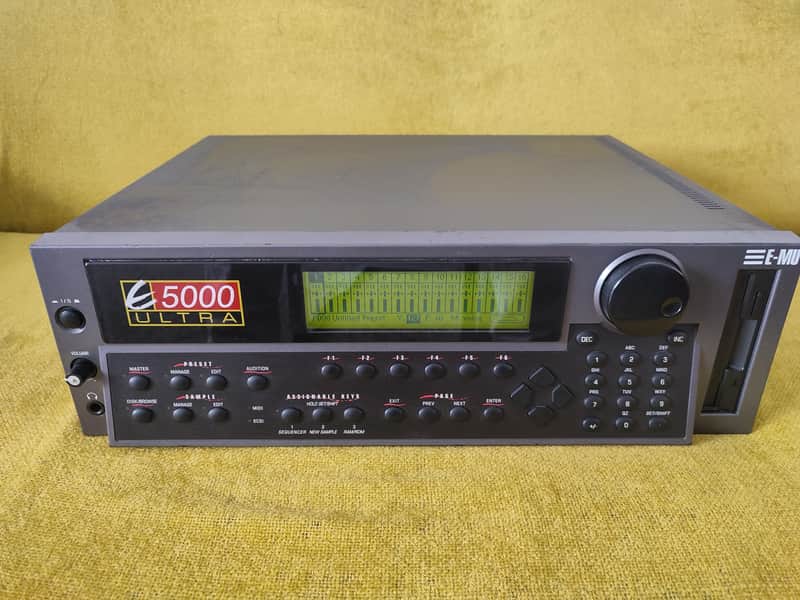 E-MU Systems E5000 Ultra Rackmount 64-Voice Sampler Workstation