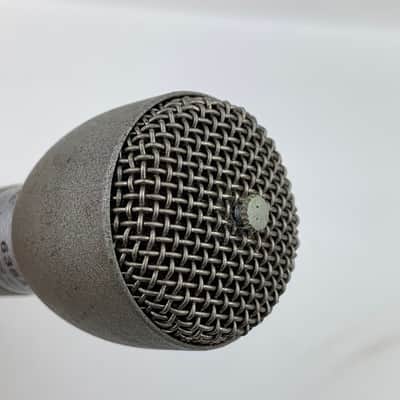 Vintage 1974 635A Dynamic Omnidirectional Microphone w/Metal Case & EV Clip image 4