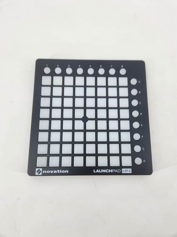 Novation Launchpad Mini MKI Pad Controller 2013 - 2015 - Black image 1