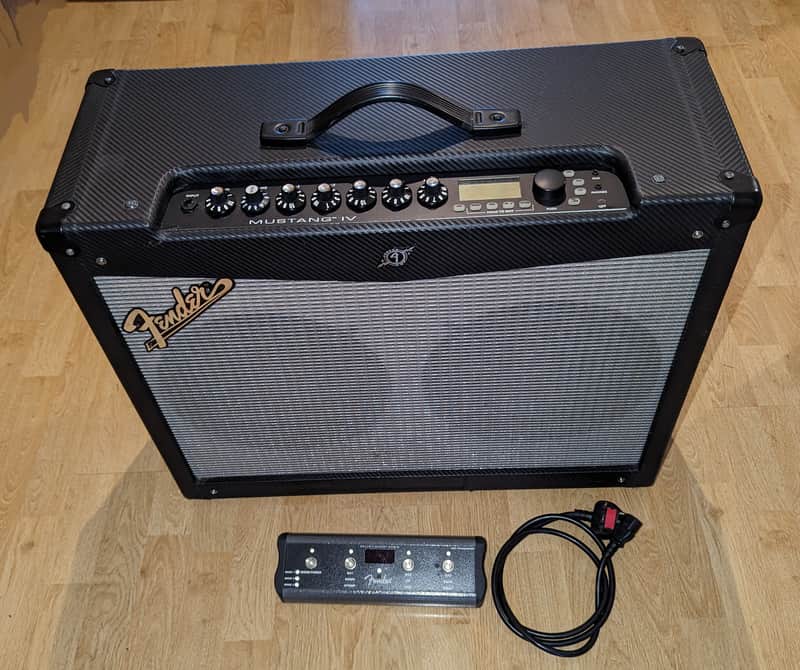 Fender Mustang GT 200 200-Watt 2x12" Stereo Modeling Guitar Combo 2017 - 2018 - Black image 1