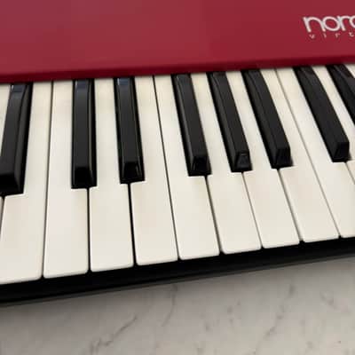 Nord Lead 2X 49-Key 20-Voice Polyphonic Synthesizer 2003 - 2013 - Red image 6