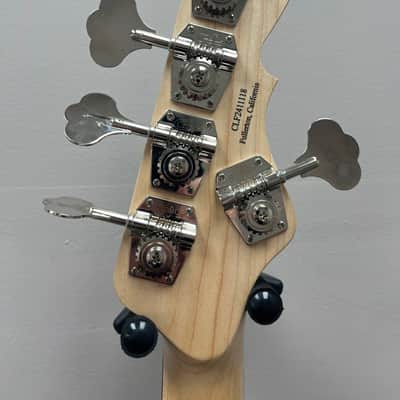 G&L USA JB5 LEFTY 5-String Electric Bass 2024 - Pearl Grey image 10