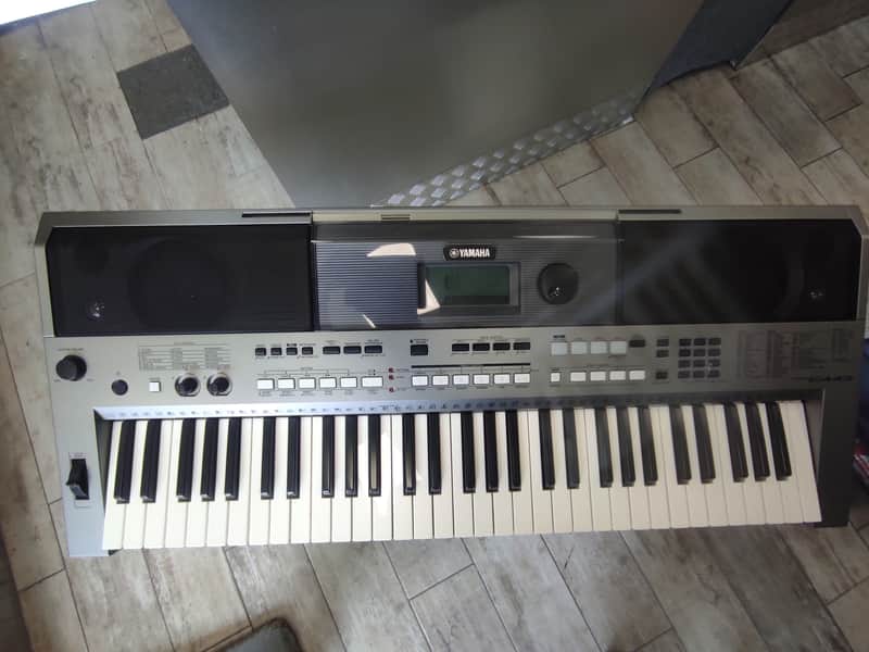 Yamaha PSR-E443 61-Key Portable Keyboard | Reverb Canada