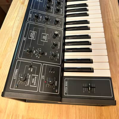 Yamaha CS-5 Monophonic Synthesizer image 6