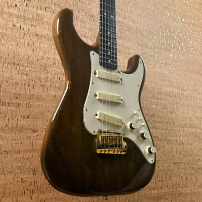 Fender Elite Stratocaster 1983 - Walnut image 2