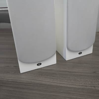 RBH 61-SF 2025 - White w/Silver Woofer (New -Display Units) image 3