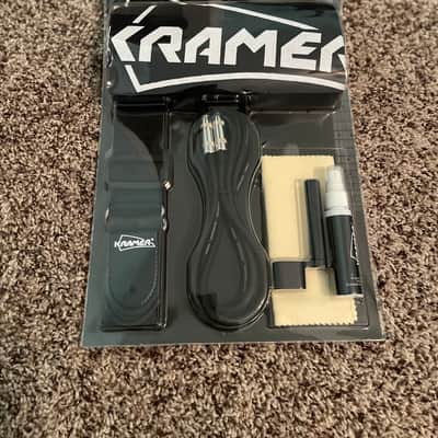 Kramer Baretta 2012 - White 7 of 10 image 12