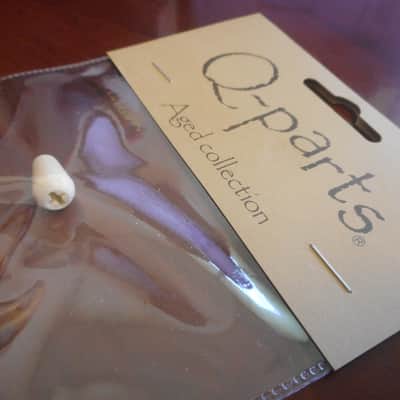 Q-Parts Aged Collection Pickup Selector Switch Tip For Strat, WHITE