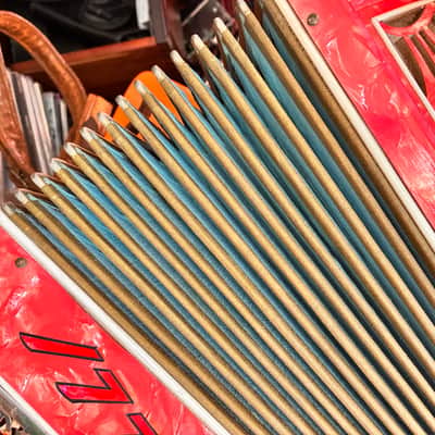 Santianelli Italia 1930-1939 - Red Piano Accordion image 5