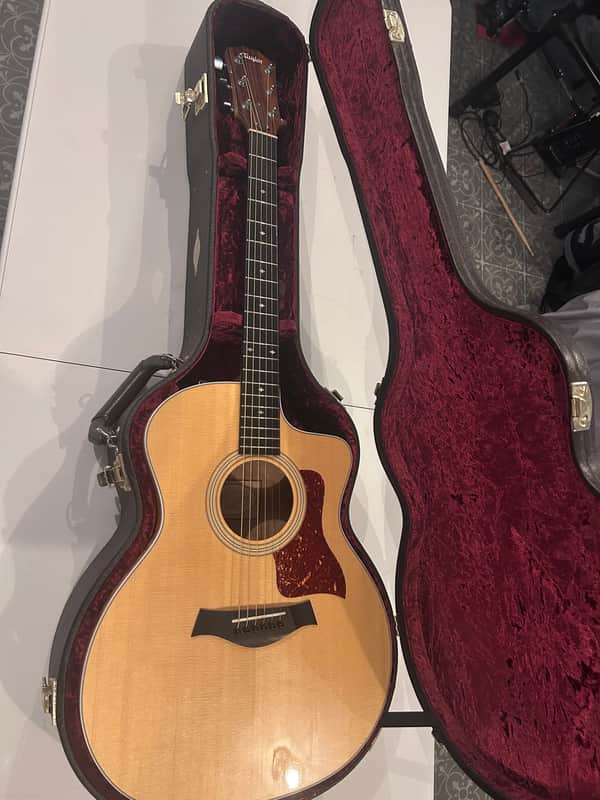 Taylor 214ce -DLX - QM image 1