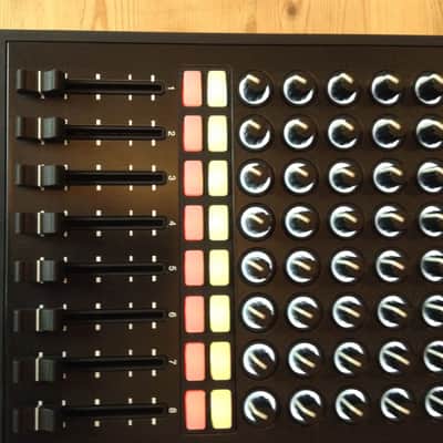 Livid DS1 midi mixer controller image 7