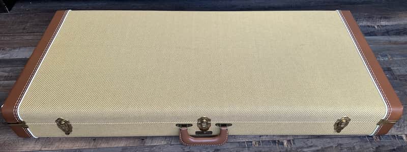 Fender Classic Series Tweed 7 Guitar Case Stand image 1