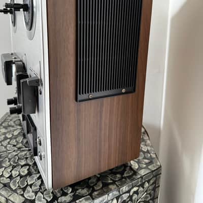 Akai 1722W 1/4" 2-Channel 4-Track Tape Recorder 1970s - Silver image 2