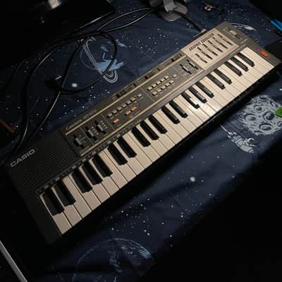 Casio MT-100 Casiotone 49-Key Synthesizer 1980s - Gray