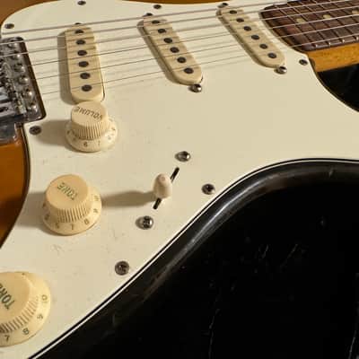Fender Stratocaster Sunburst 1975 - sunburst image 3