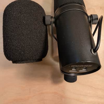 Shure SM7B Cardioid Dynamic Microphone 2001 - Present - Black image 5