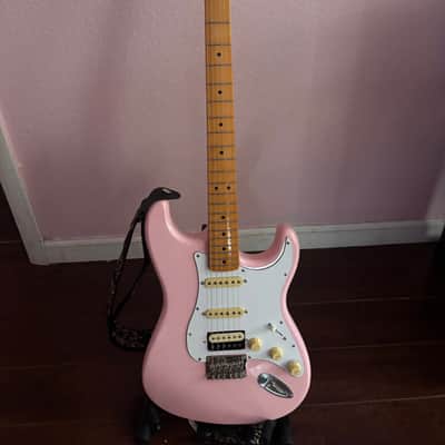 Squier Classic Vibe '50s Stratocaster HT 2025 With HSS V-MOD II Loaded Pickguard Pickups Present - Shell Pink image 2